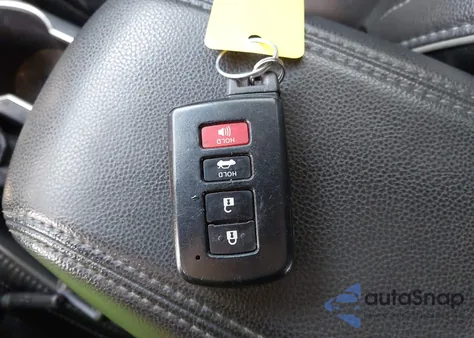 2015 Toyota Corolla S Plus z USA, uszkodzony, nr VIN 5YFBURHE0FP187532